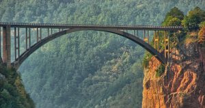 Ponte sul fiume Tara